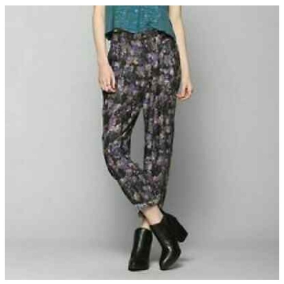 KIMCHI BLUE Watercolor Printed Pants - Picture 1 of 6